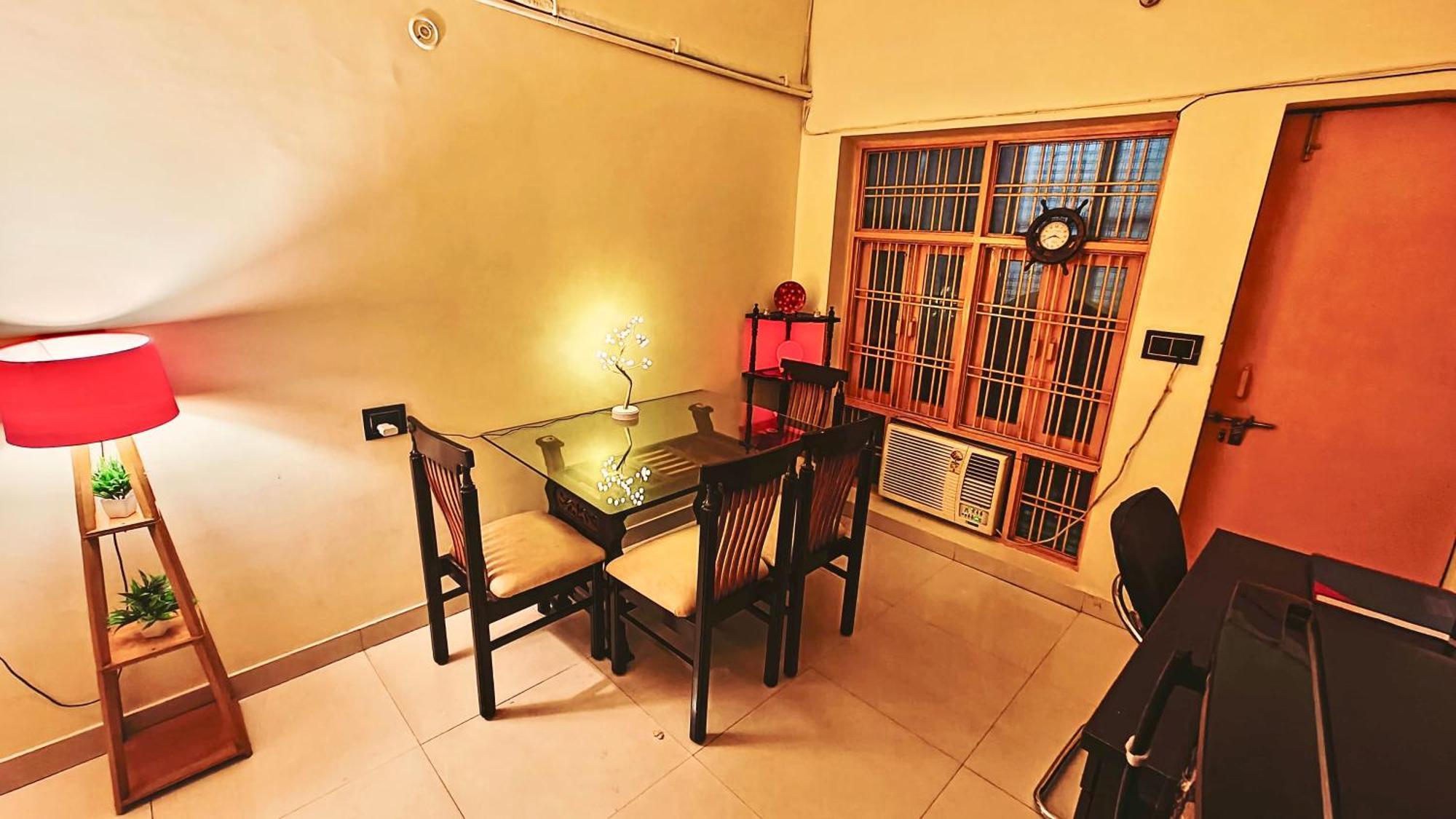 The Yellow House - Couple'S Getaway In Gomti Nagar- 1 Bhk Lucknow Buitenkant foto